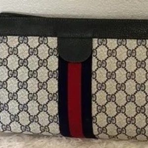 Authentic Vintage Gucci Supreme Sherry Accessory Line Pouch!!